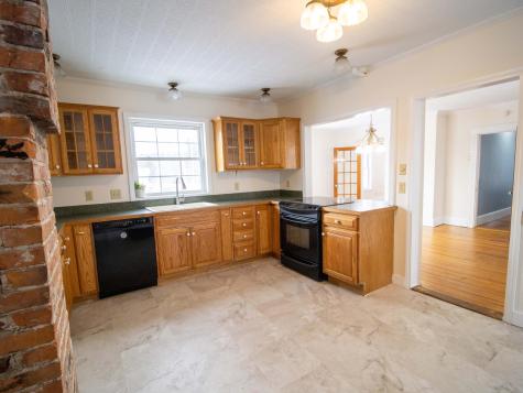 13 Bridge Street Porter ME 04068