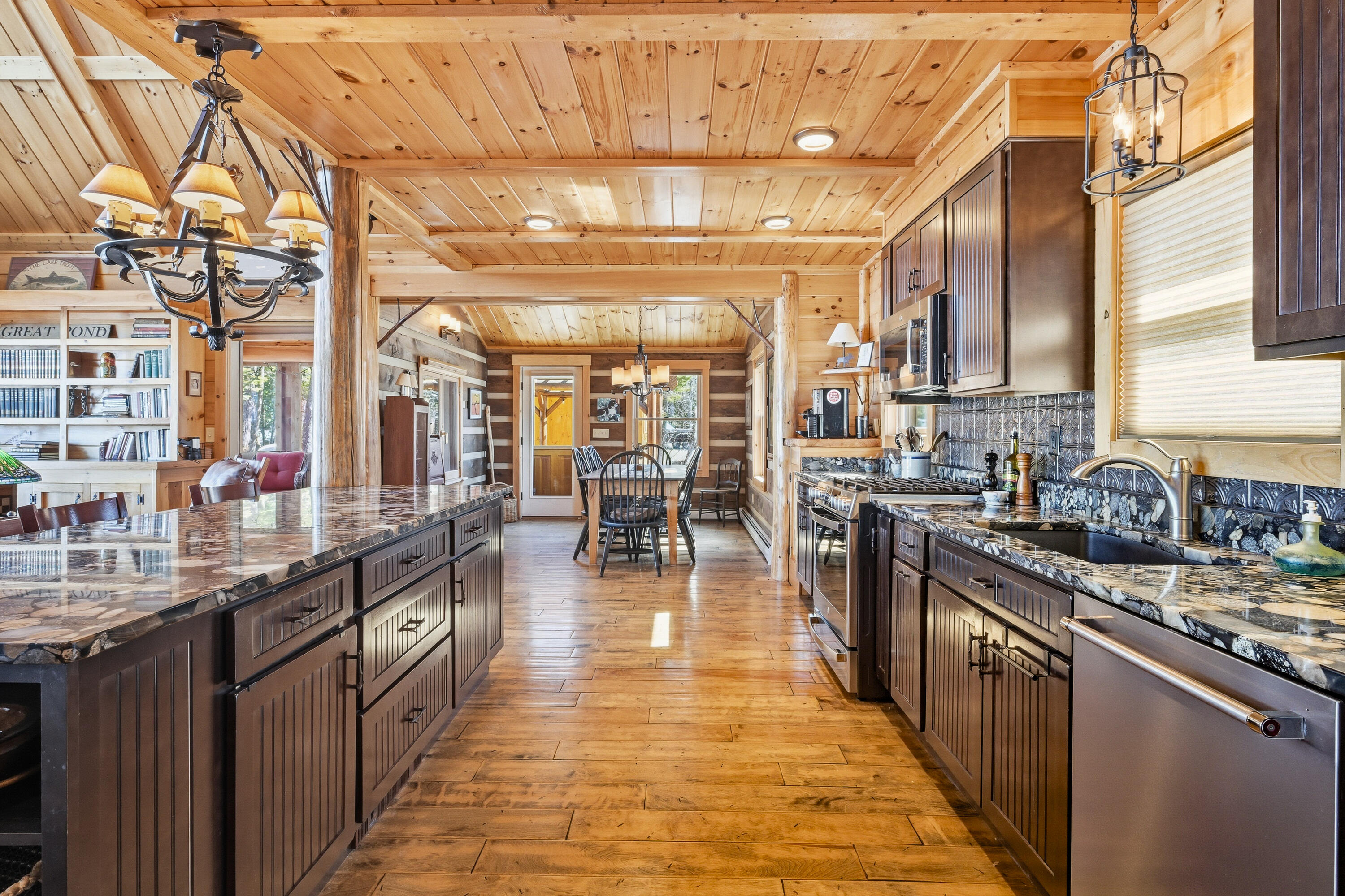 99 Abena Shores Belgrade ME 04917