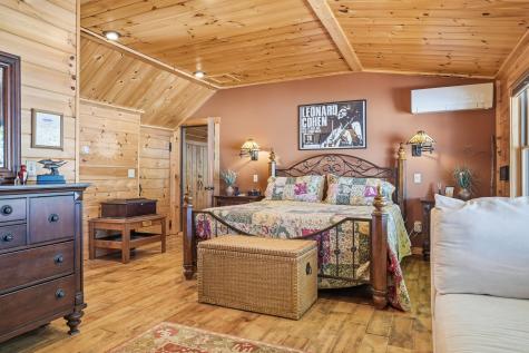 99 Abena Shores Belgrade ME 04917