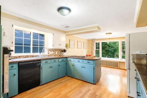 51 Grandview Avenue Auburn ME 04210