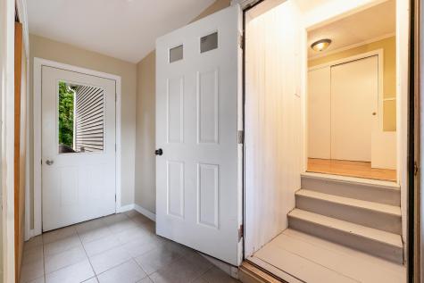 51 Grandview Avenue Auburn ME 04210