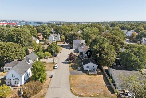 32 Robinson Street South Portland ME 04106