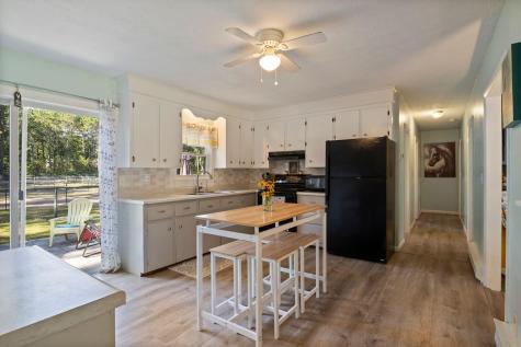 24 Middle Road Kennebunk ME 04043