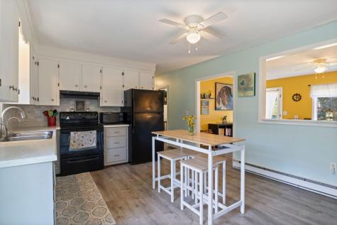 24 Middle Road Kennebunk ME 04043