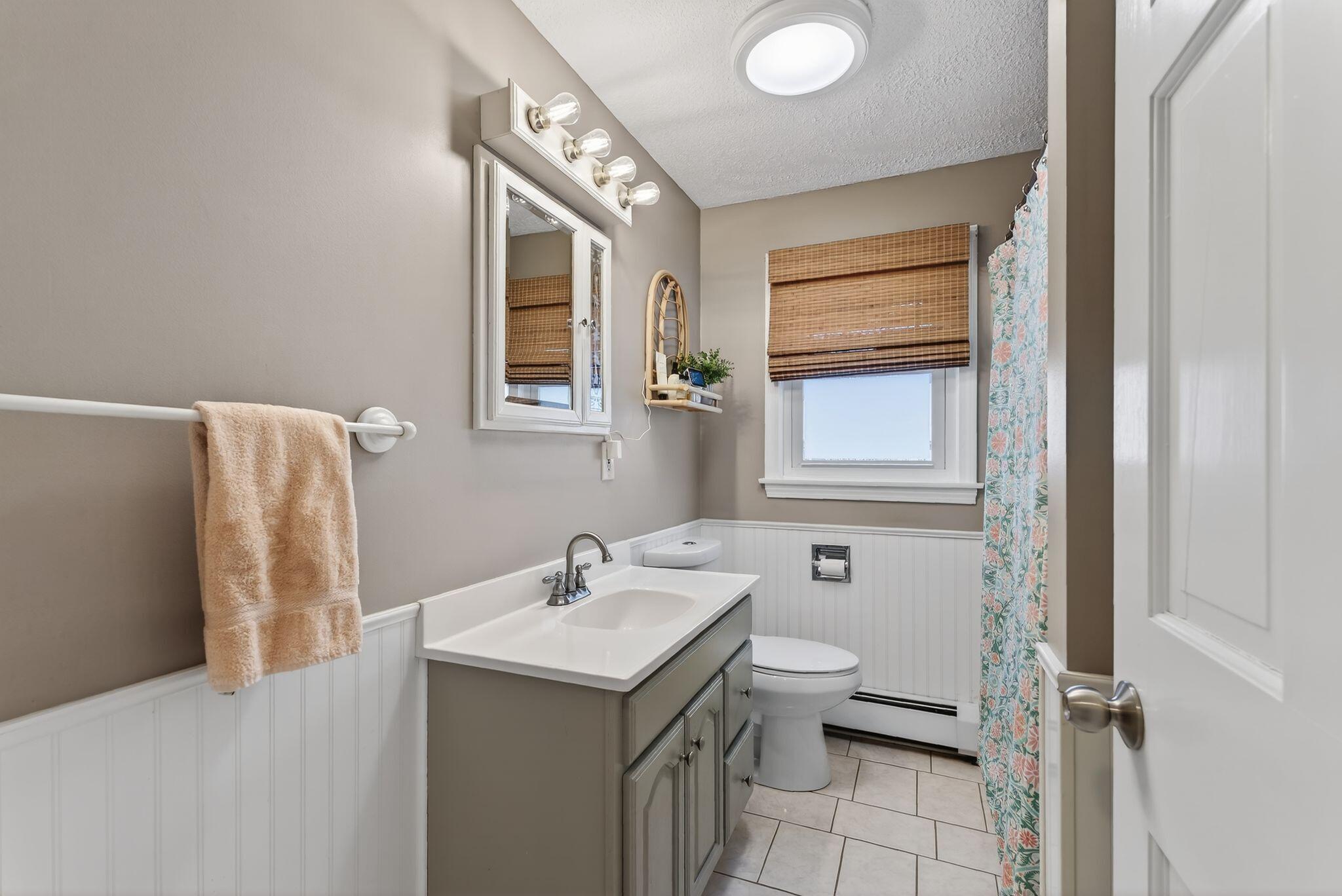 1 Jeanne Drive Topsham ME 04086