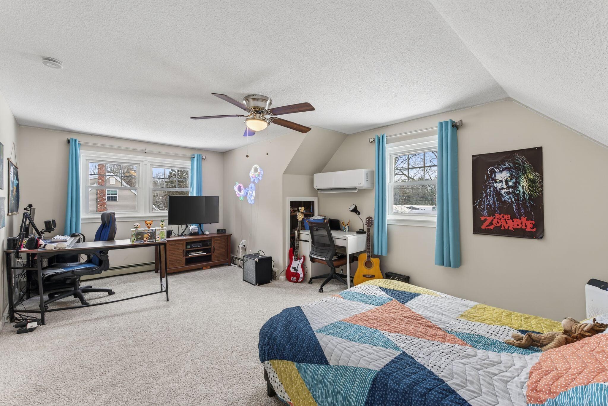 1 Jeanne Drive Topsham ME 04086