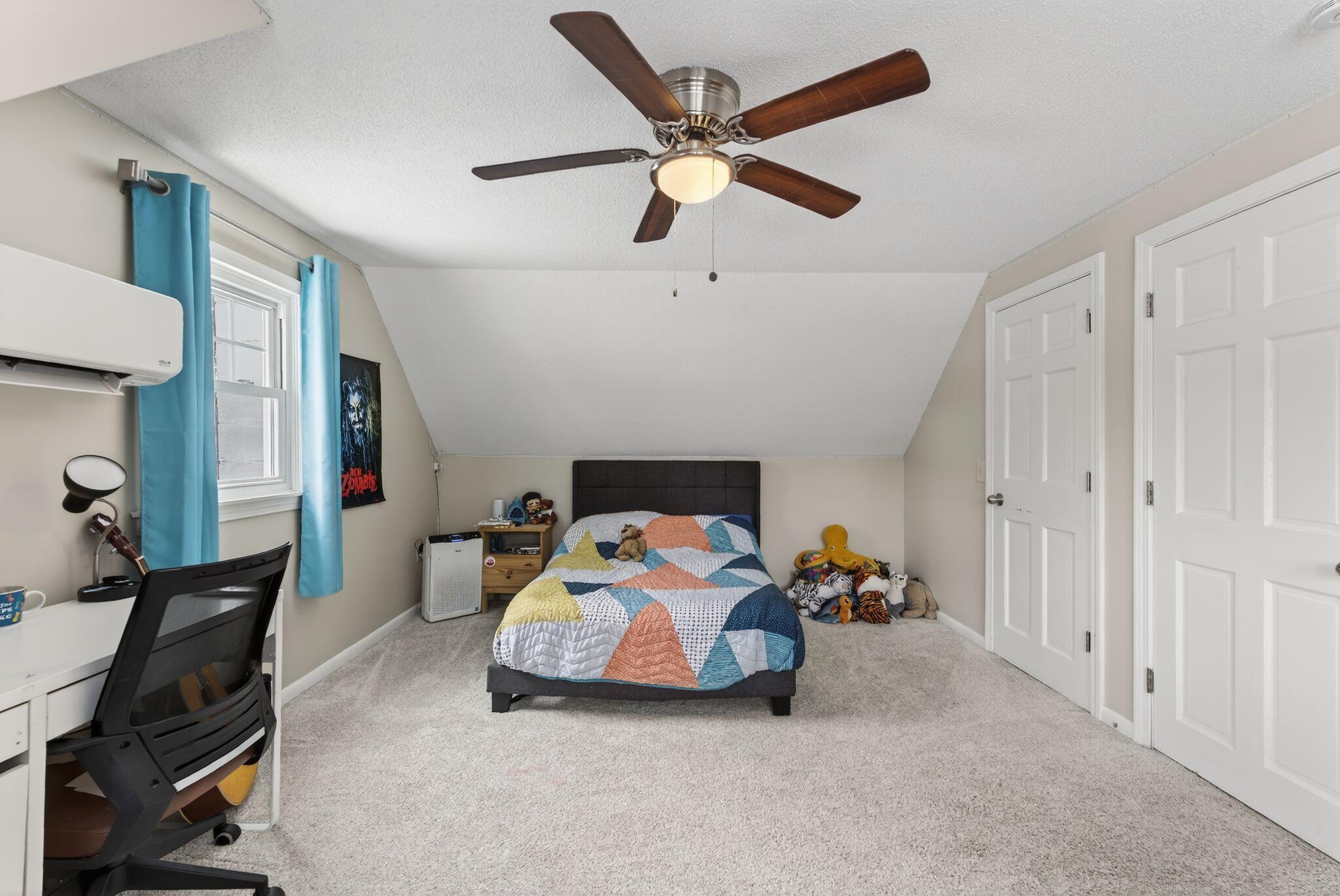 1 Jeanne Drive Topsham ME 04086