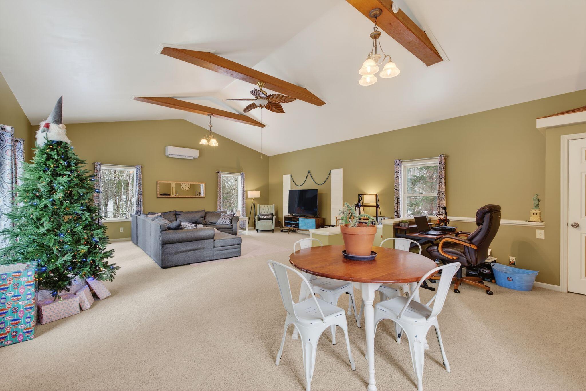 1 Jeanne Drive Topsham ME 04086