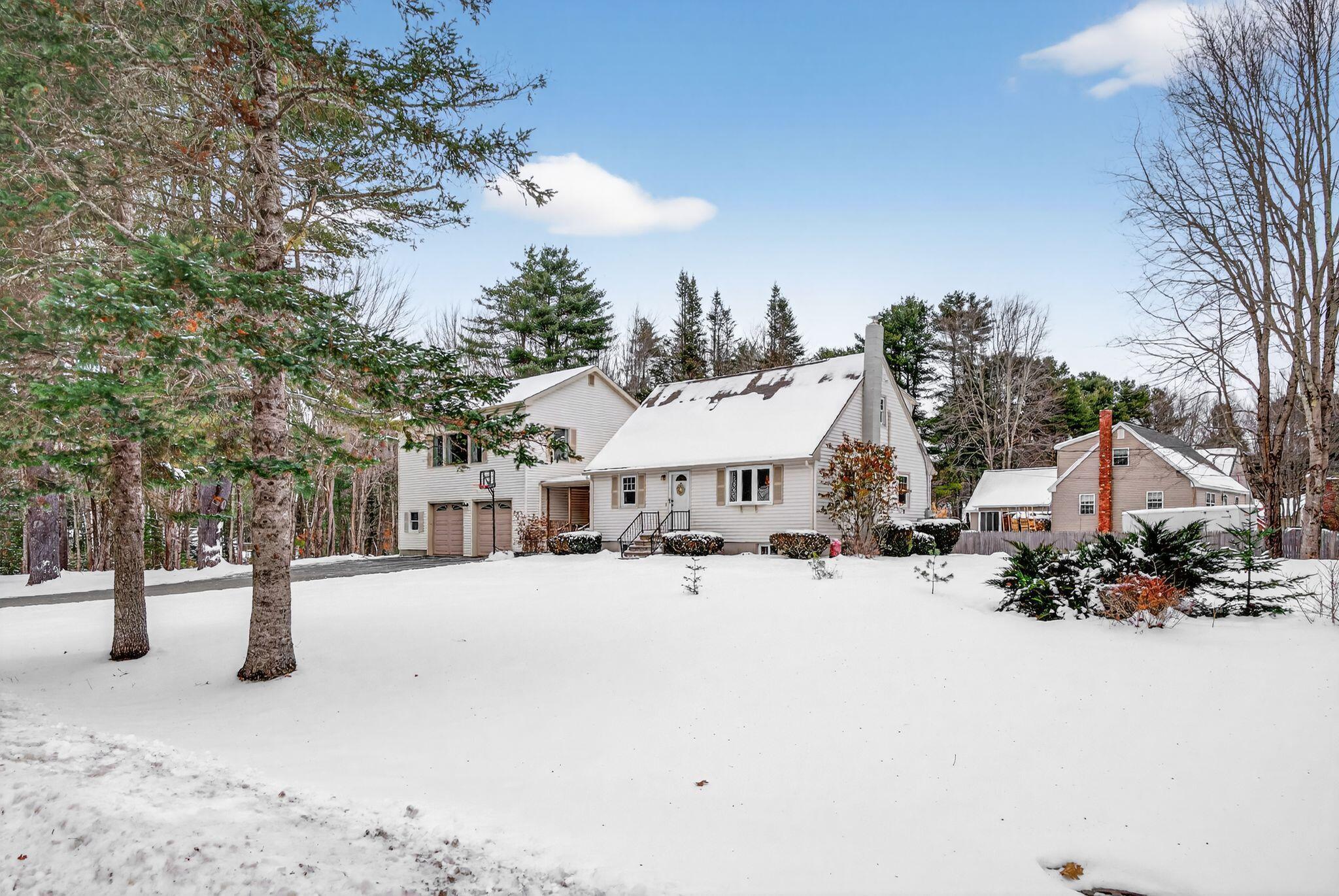 1 Jeanne Drive Topsham ME 04086