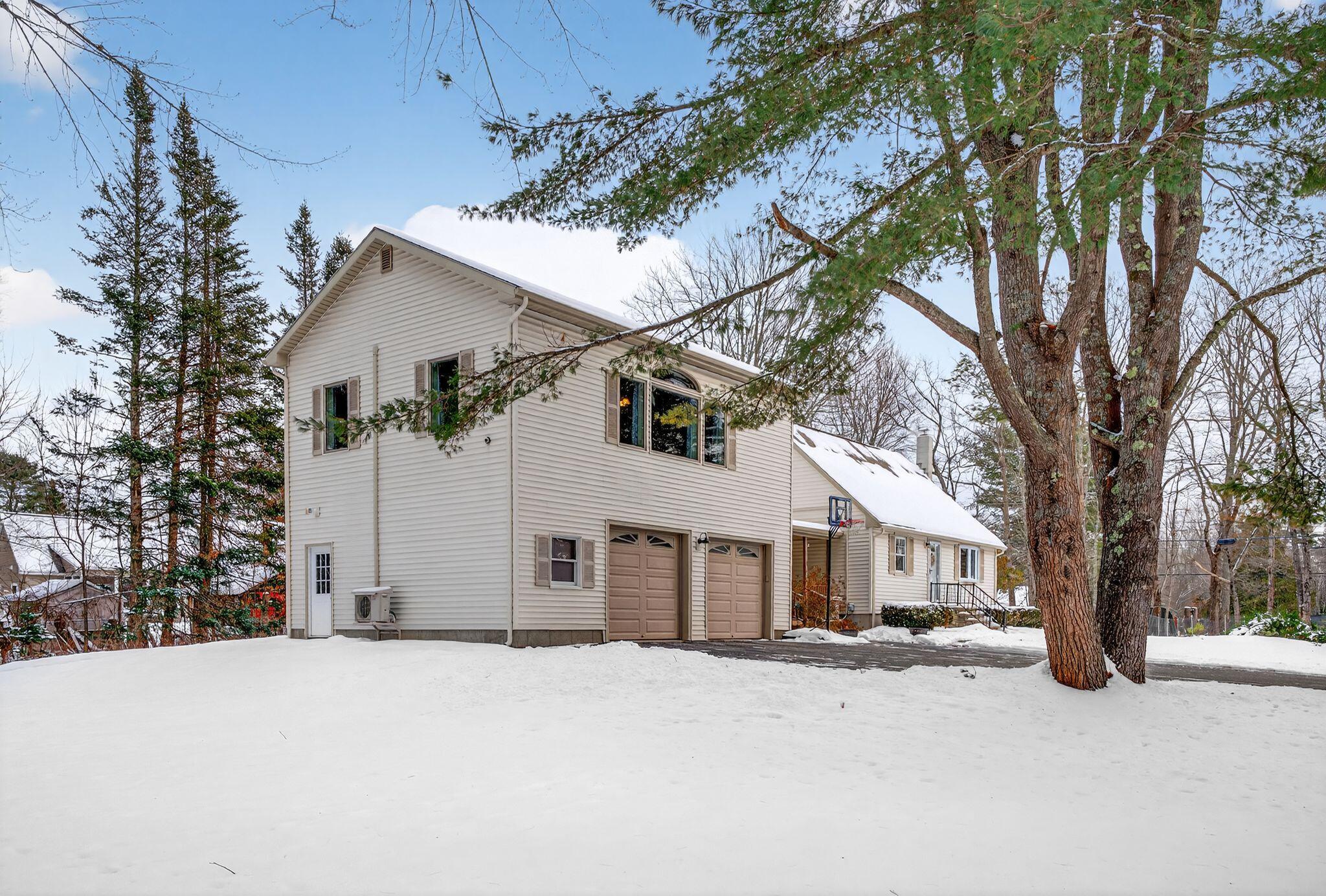 1 Jeanne Drive Topsham ME 04086