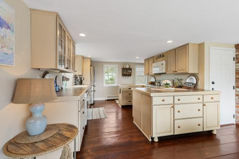 12 Kings Road York ME 03909