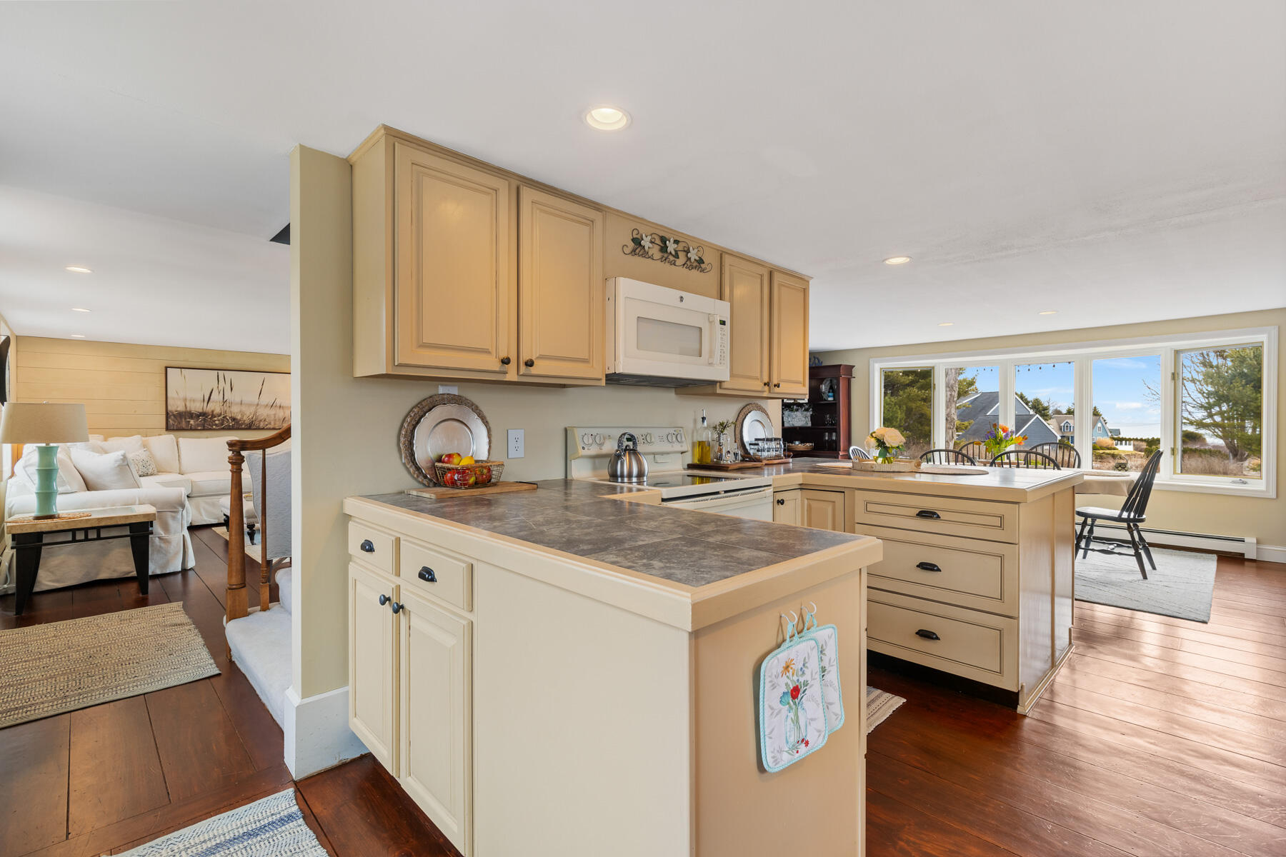 12 Kings Road York ME 03909