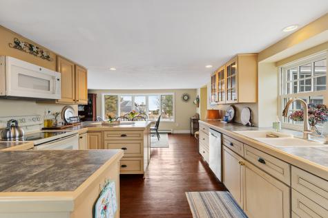 12 Kings Road York ME 03909