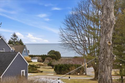 12 Kings Road York ME 03909