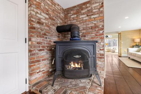 12 Kings Road York ME 03909