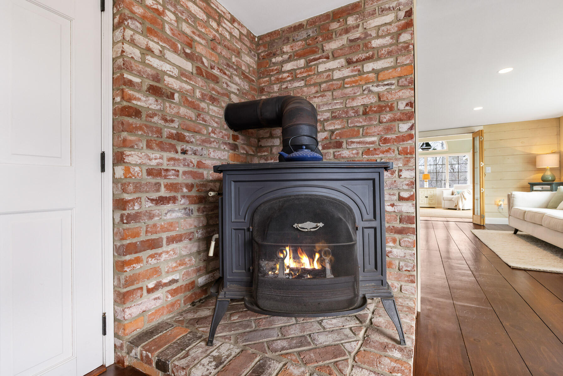 12 Kings Road York ME 03909