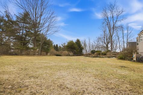 12 Kings Road York ME 03909