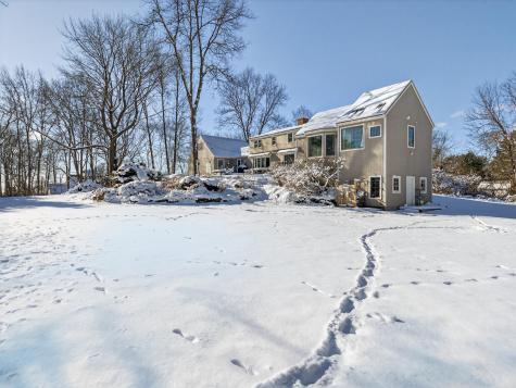 12 Kings Road York ME 03909