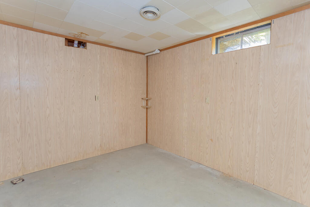 1563 Main Street Dixfield ME 04224