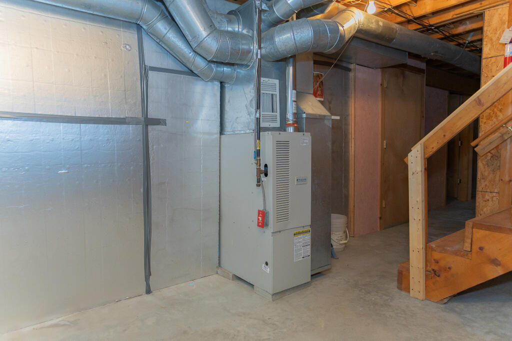 1563 Main Street Dixfield ME 04224