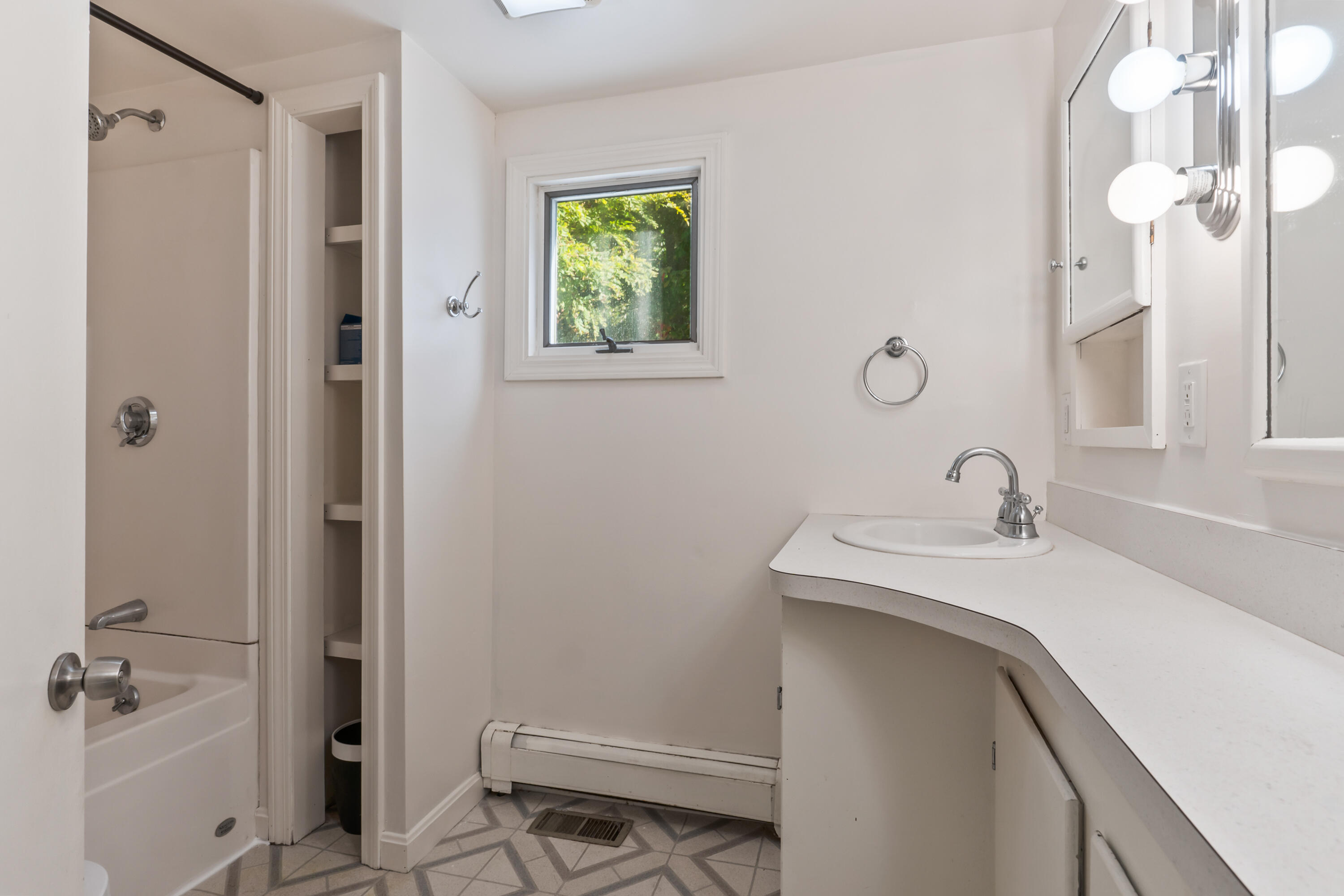 11 Outlet Road Augusta ME 04330