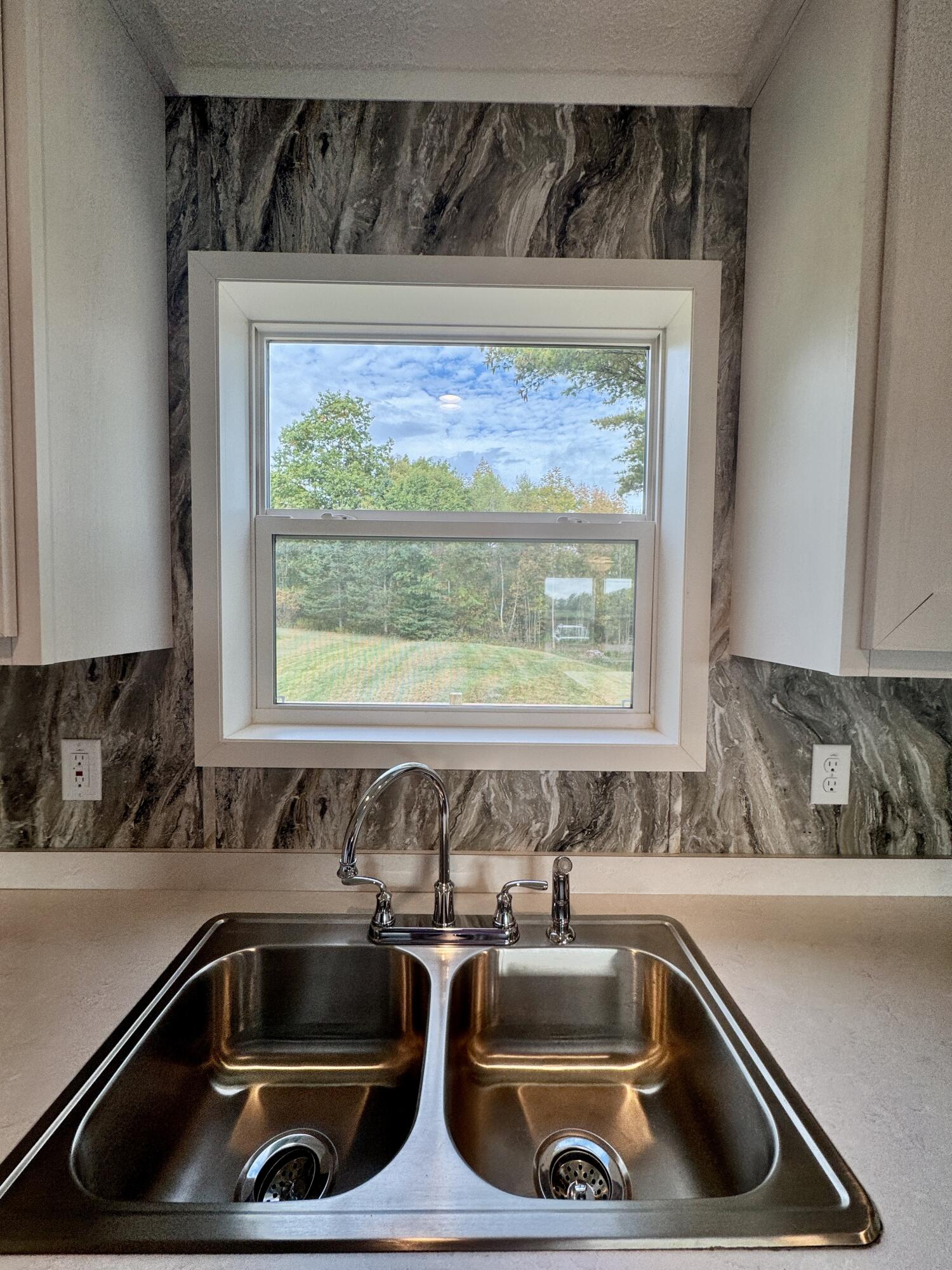 35 Townhouse Road Kenduskeag ME 04450