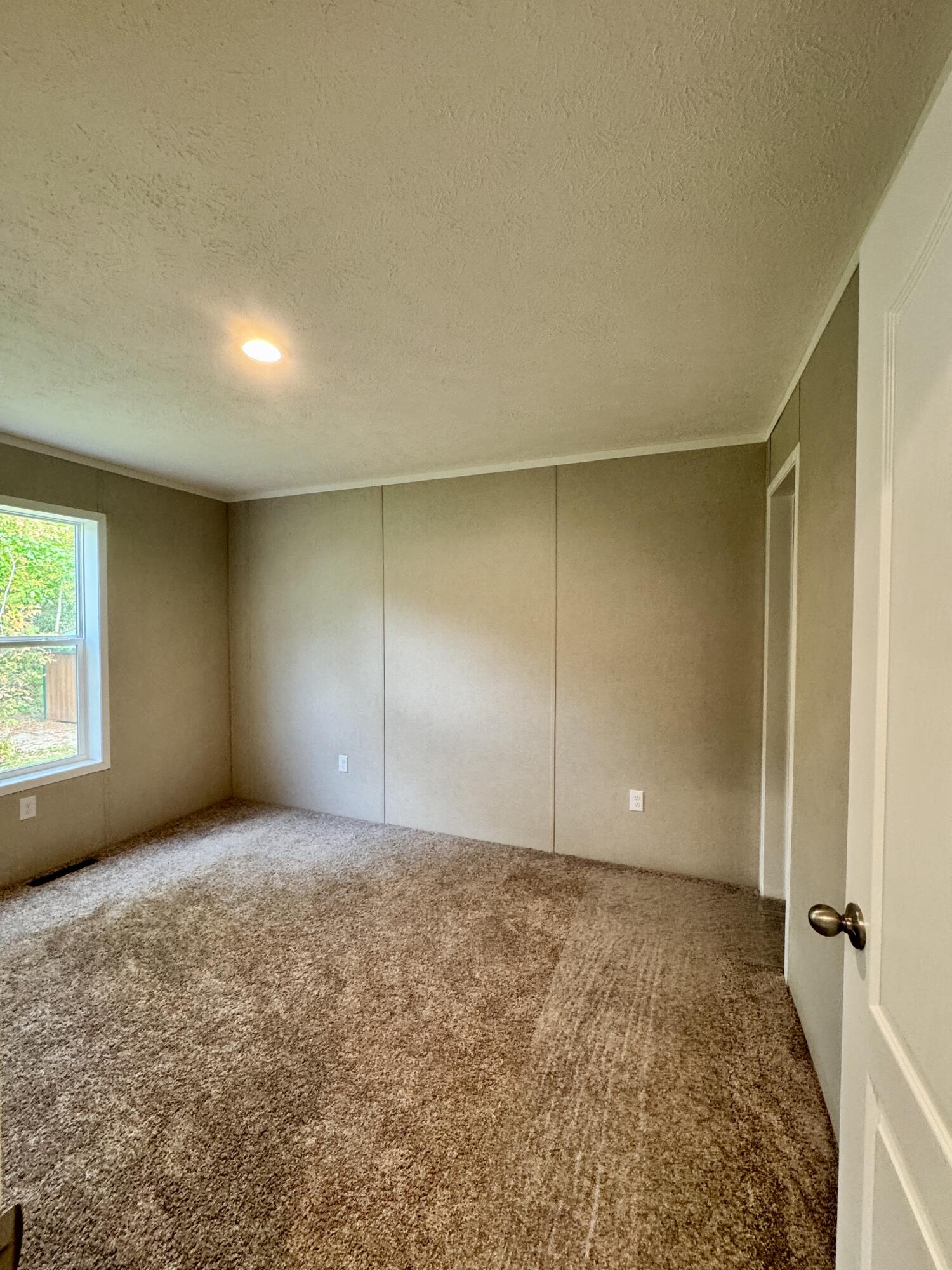 35 Townhouse Road Kenduskeag ME 04450