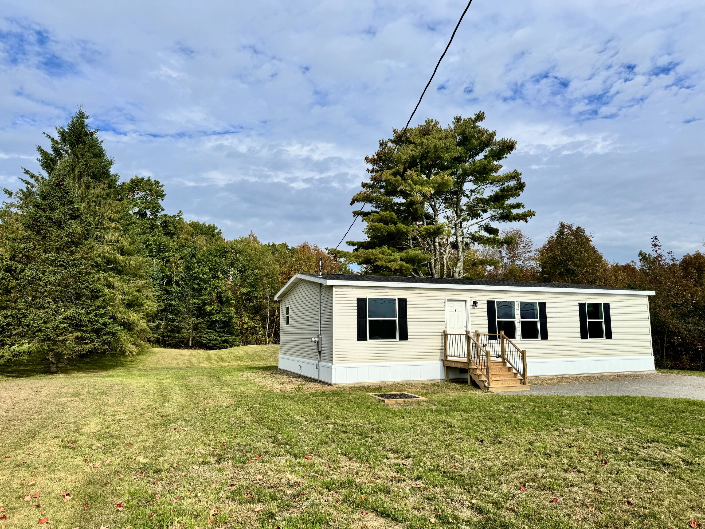 35 Townhouse Road Kenduskeag ME 04450