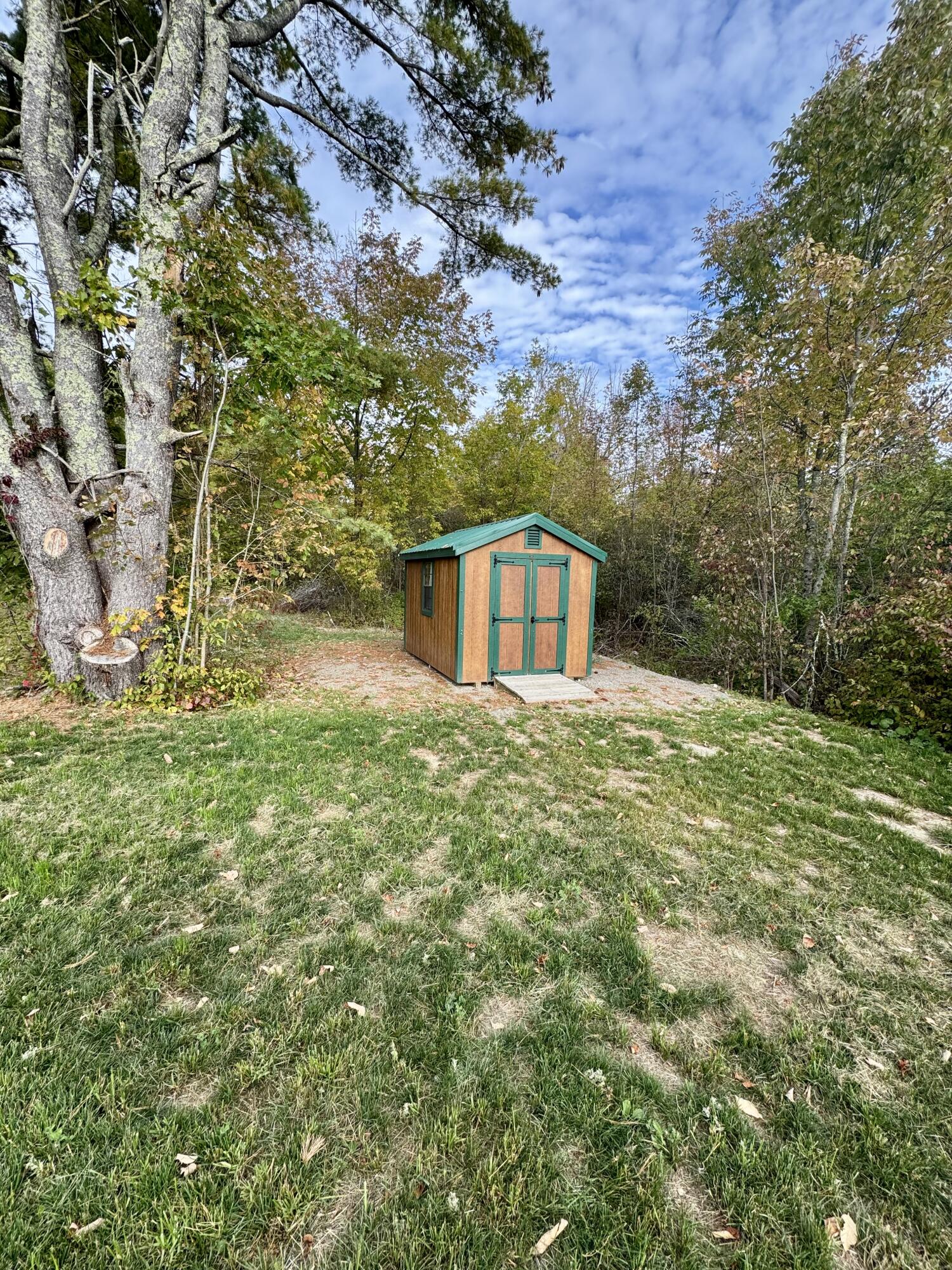 35 Townhouse Road Kenduskeag ME 04450