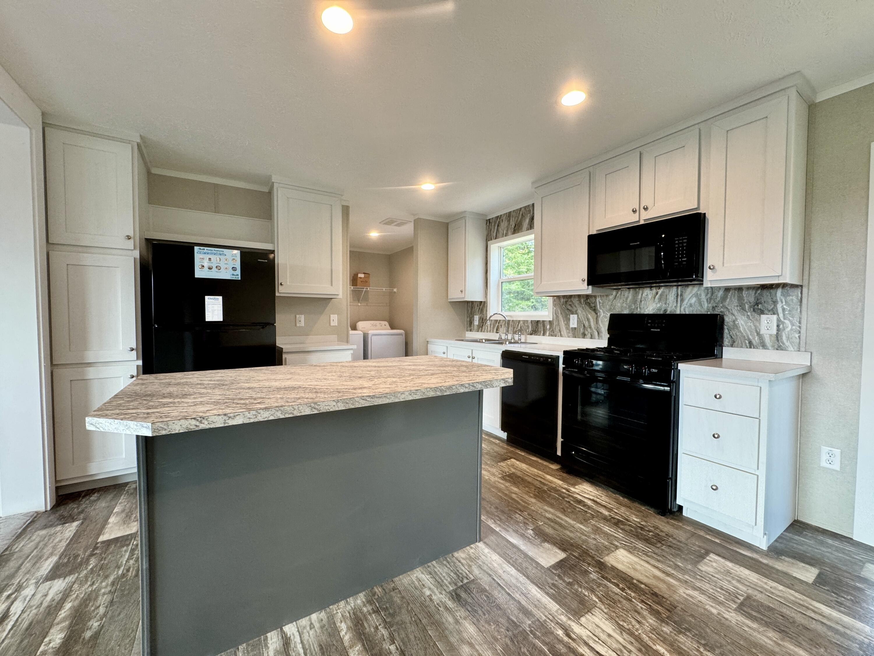 35 Townhouse Road Kenduskeag ME 04450