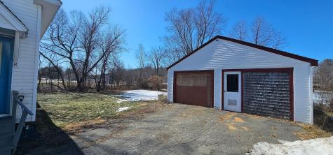 8 Court Street Vassalboro ME 04989