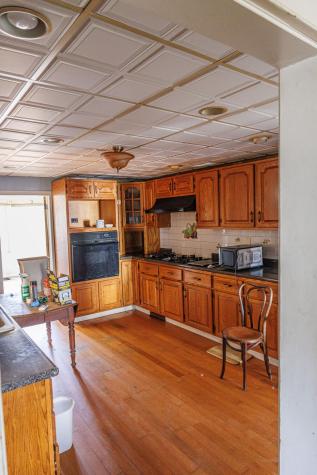 8 Court Street Vassalboro ME 04989