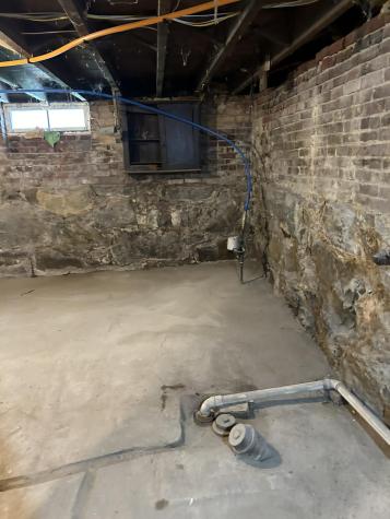 213 Oak Street Lewiston ME 04240