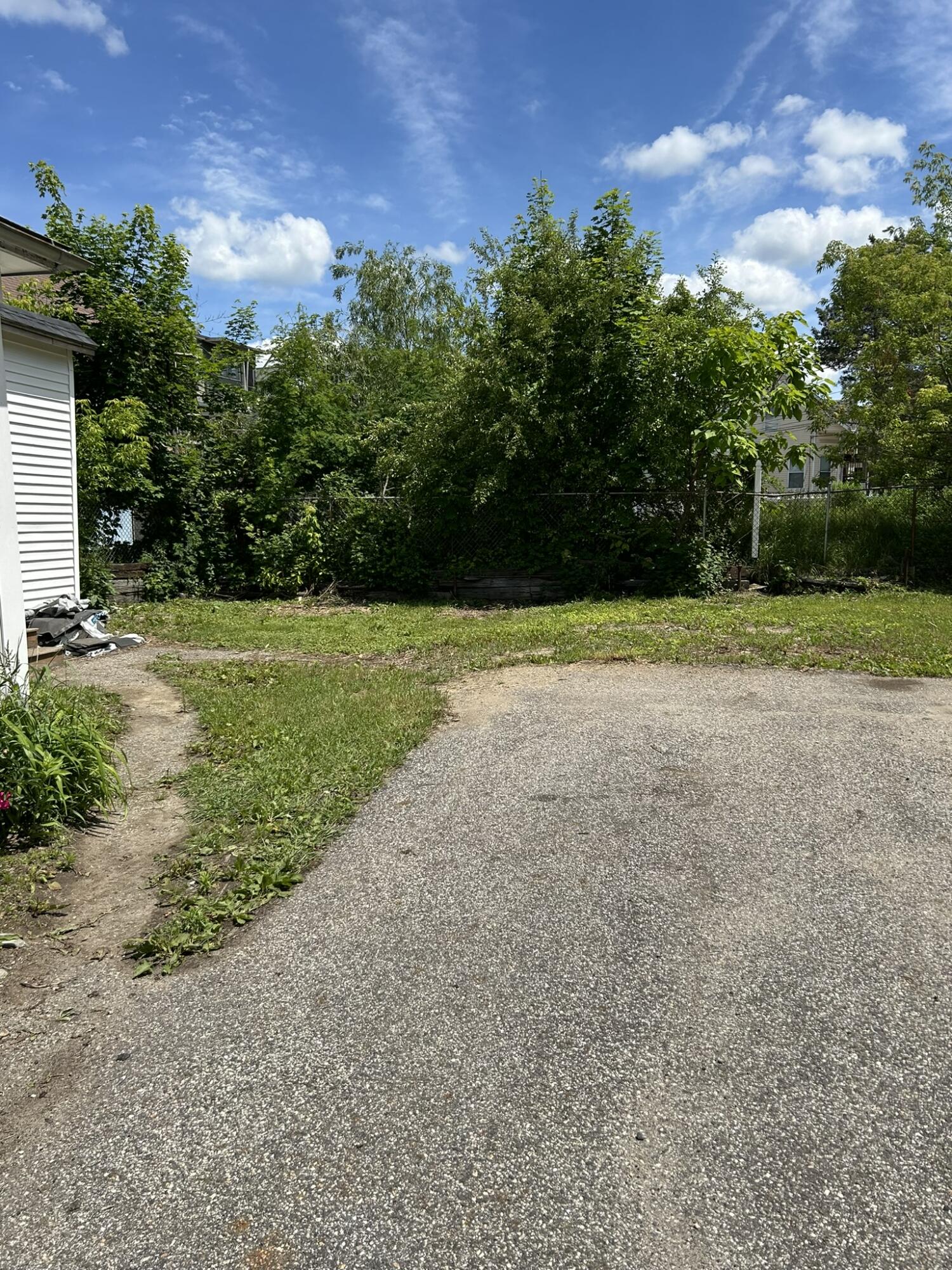 213 Oak Street Lewiston ME 04240