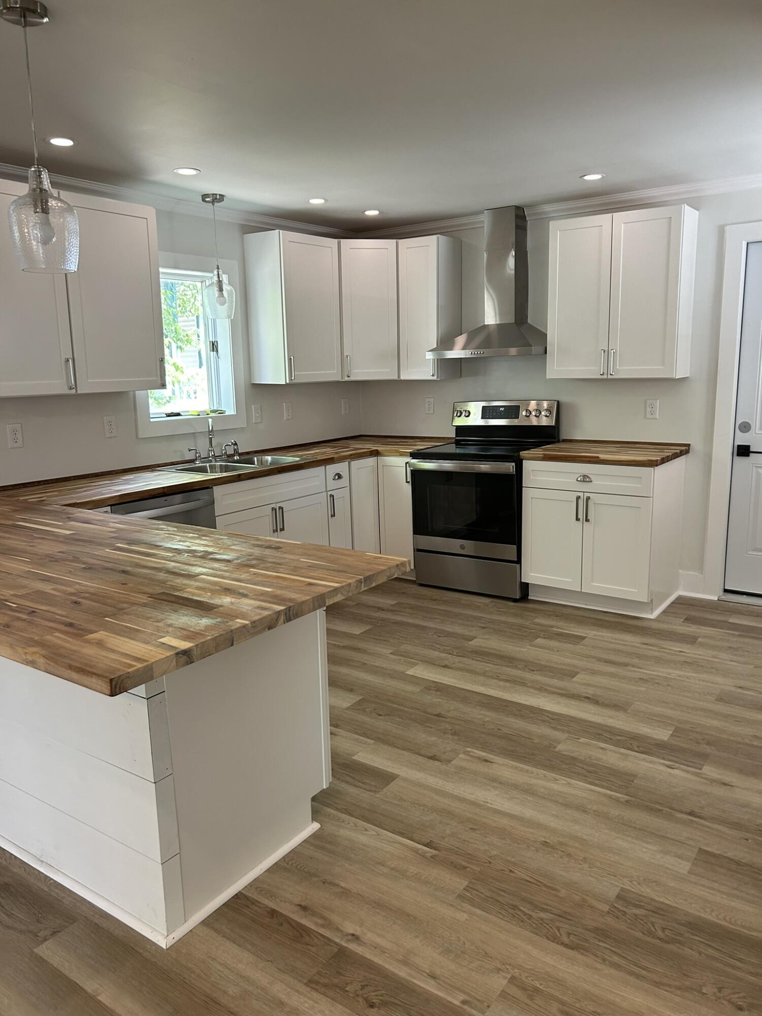 213 Oak Street Lewiston ME 04240