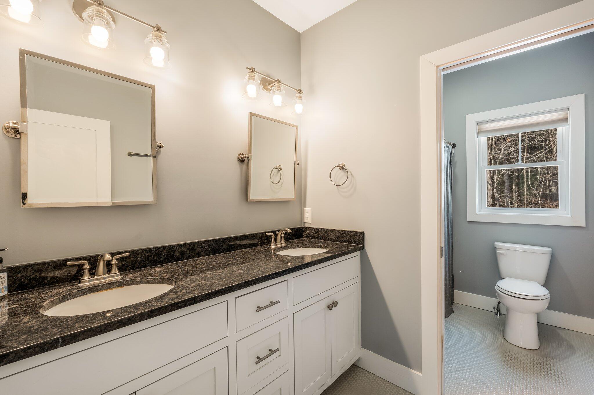 1 Victoria Lane Falmouth ME 04105