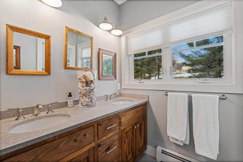 1 Victoria Lane Falmouth ME 04105