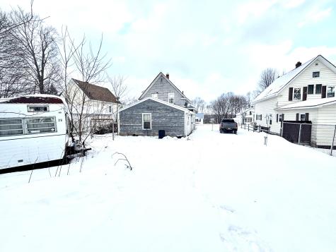 34 Lincoln Street Millinocket ME 04462