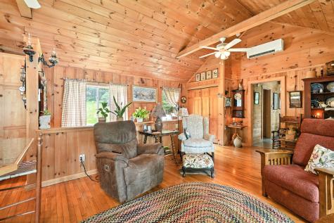 16 Brackett Road Dresden ME 04342