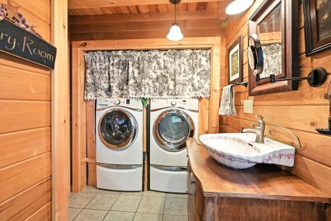 16 Brackett Road Dresden ME 04342