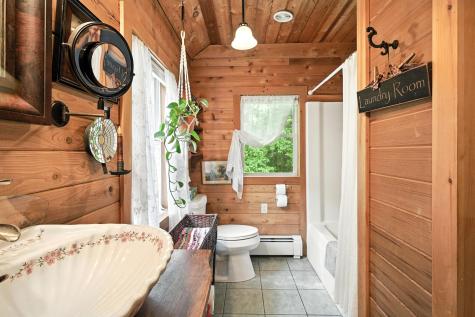 16 Brackett Road Dresden ME 04342