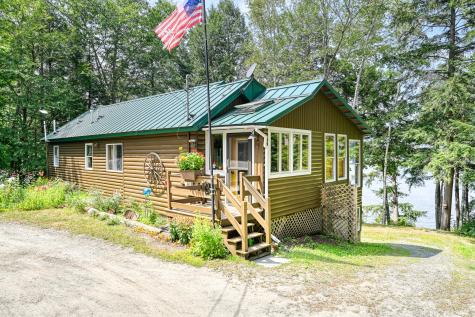16 Brackett Road Dresden ME 04342