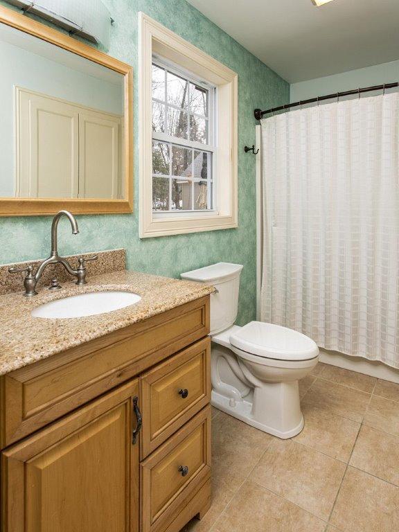 68 Terri Lane West Gardiner ME 04345