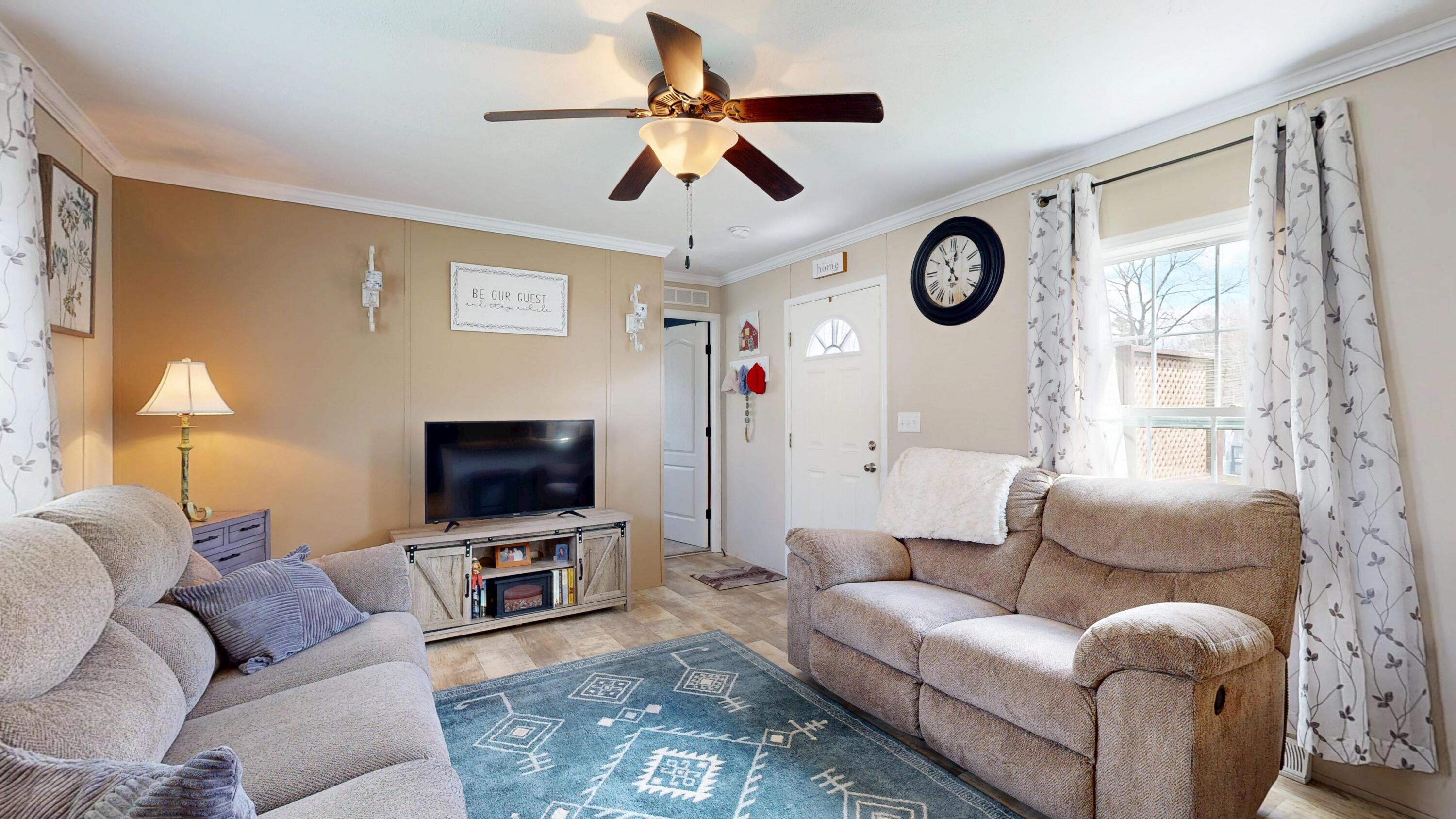5 Parkview Lane Lewiston ME 04240