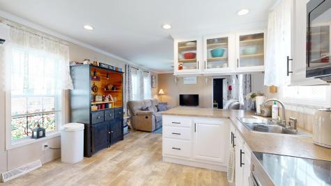 5 Parkview Lane Lewiston ME 04240