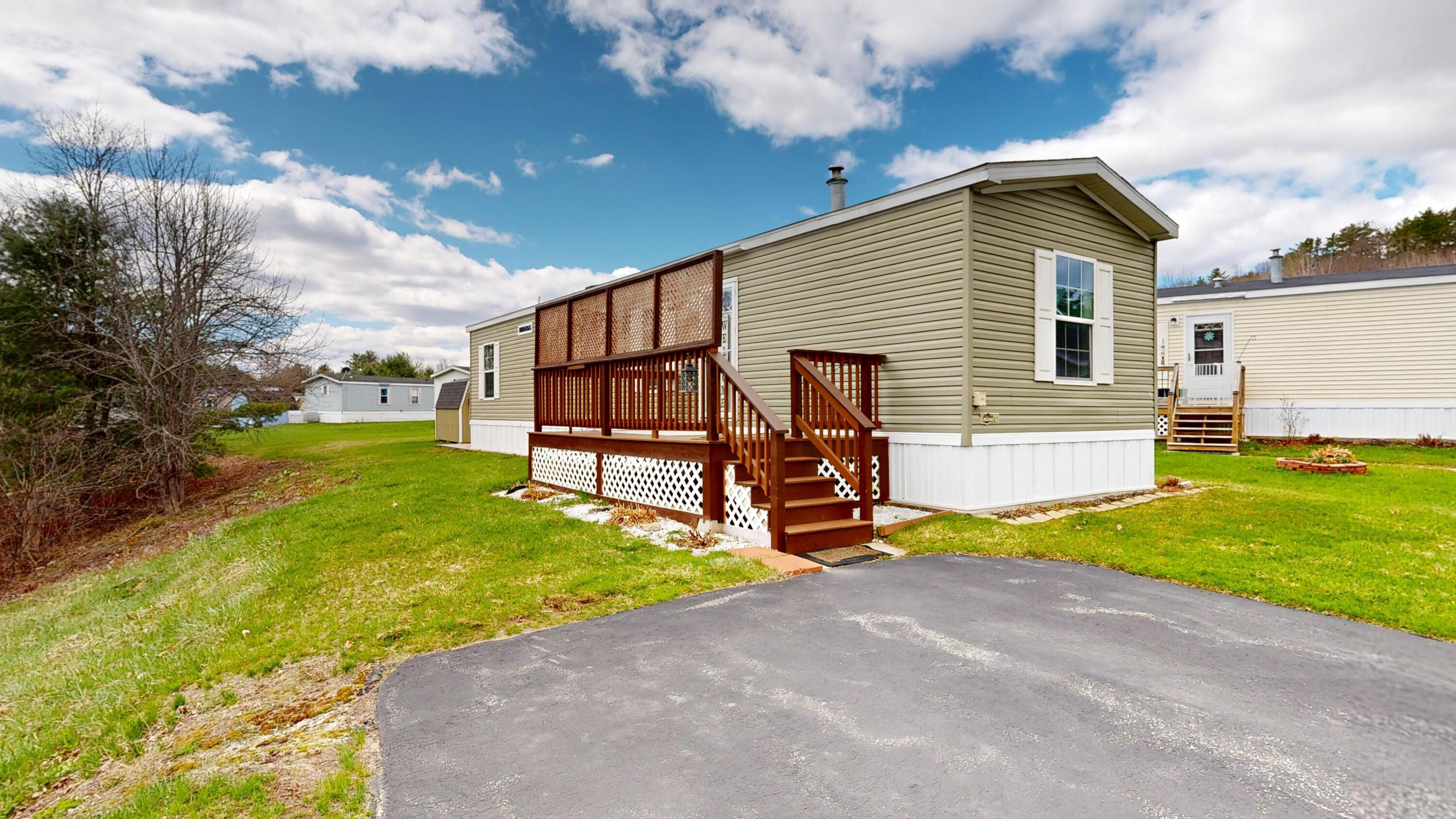 5 Parkview Lane Lewiston ME 04240