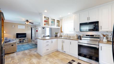 5 Parkview Lane Lewiston ME 04240
