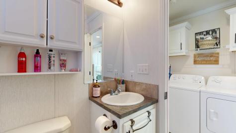 5 Parkview Lane Lewiston ME 04240
