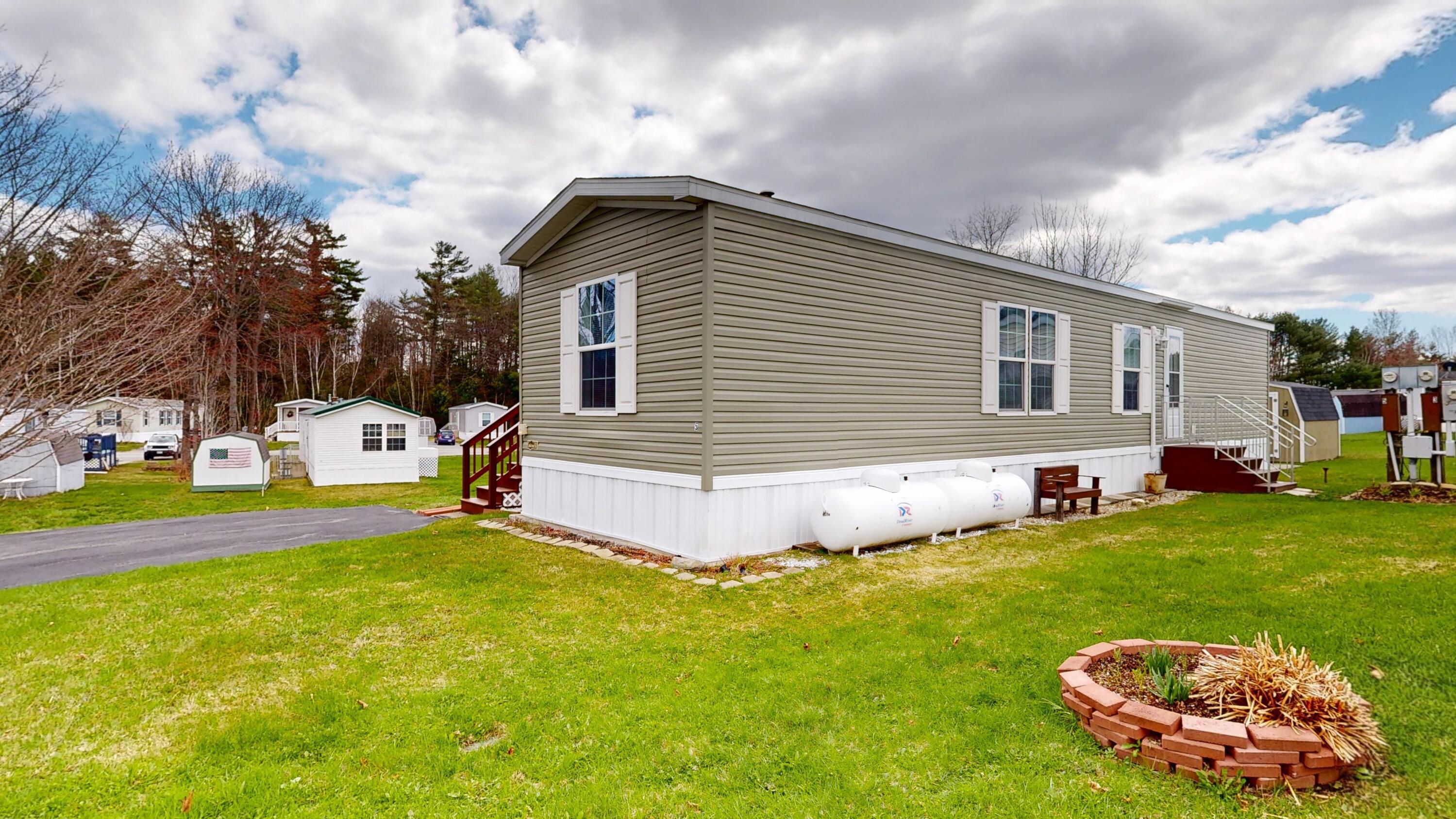 5 Parkview Lane Lewiston ME 04240