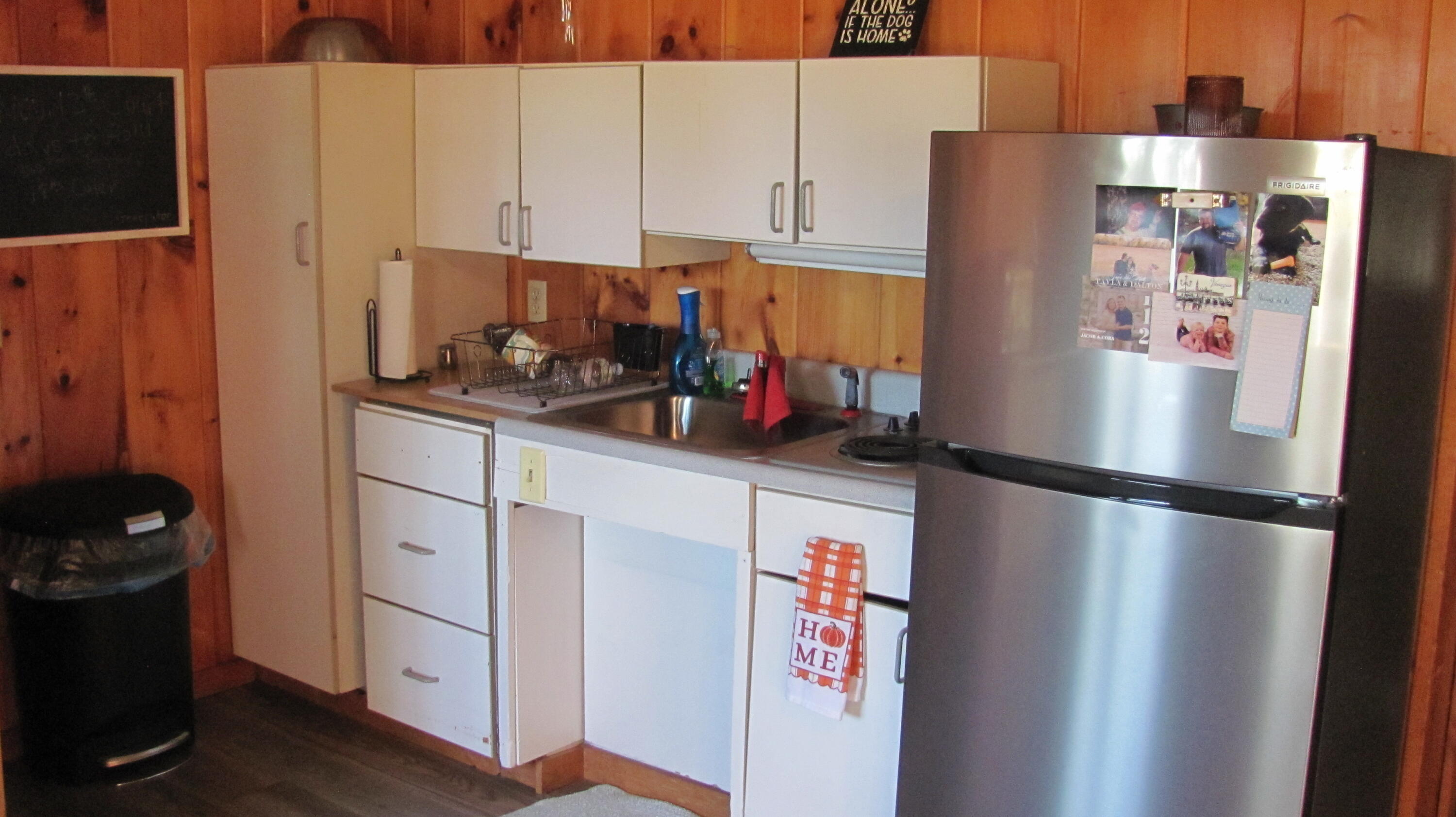 23 Mefford Lane Paris ME 04281